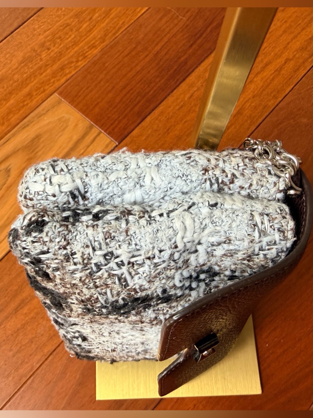 Henri Bendel Tweed & Leather Wristlet Clutch with lavender silk interior EUC - Picture 5 of 12